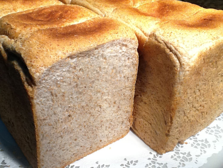 超減塩 全粒粉食パン“やせ食パン”